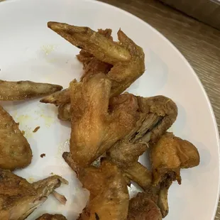 These are no where near normal sized wings.
