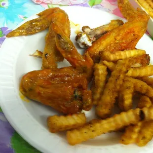 Honey hot whole wings and seasoned fries
