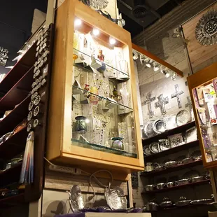 "Don's corner" where we display the famous cookware designed by Don.