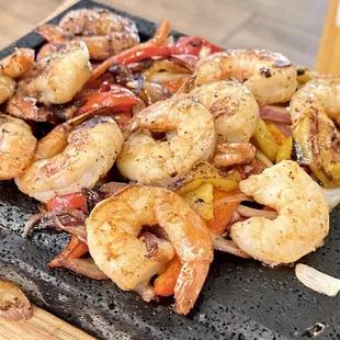 Huge and flavorful jumbo shrimp! L(*‿*)VED the Shrimp Fajitas @ Don Eduardo Cocina Mexicana. #supportlocal