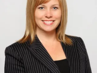 Carrie Silva-RE/MAX Gold