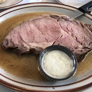Prime rib 10 oz medium rare