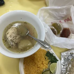 Caldo de Pollo