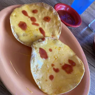 Corn tortillas w/ cheese