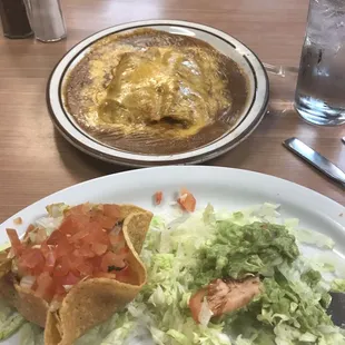 Combo #5 beef enchiladas and crispy taco with guacamole salad