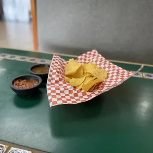 Chips &amp; Salsa