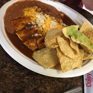 Deluxe combo plate, with weird meat sauce