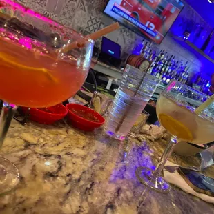 drink, oysters and mussels