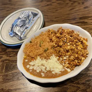 Huevos con Chorizo Lunch