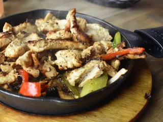 El Pariente Mexican Grill