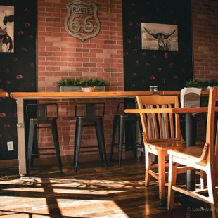 A cozy atmosphere lunch time with some delicious birria tacos!!