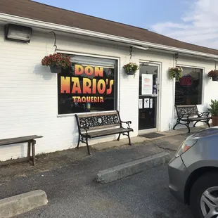 Front Door of Don Mario&apos;s