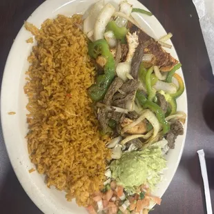 This is the fajita combo beef and chicken.  It was very good and filling. Good flavor and great service.