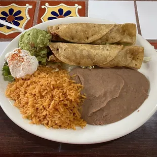 Lunch Chicken Flautas