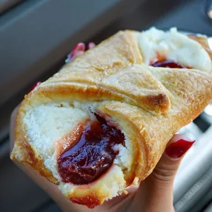 Guava / Guava &amp; Cheese Pastries