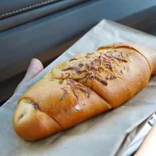 Small Cafe / Cachito or Ham pastry