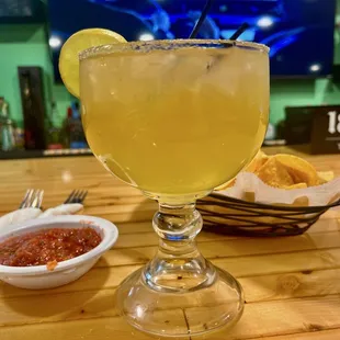 Top shelf margarita, Small Chips and Salsa