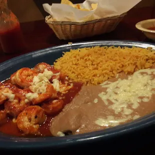 I always order the weirdest combination.   Supposed to be honey shrimp.  Didn't expect a red sauce.