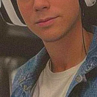 Aron P.