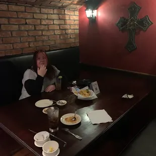 A &quot;cave&quot; booth is excellent for dates!
