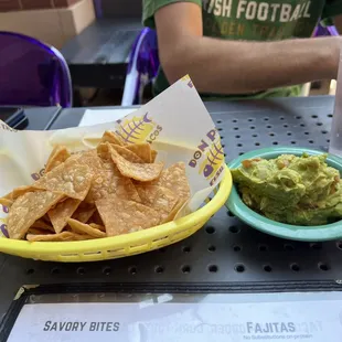 Chips &amp; Guac&apos;