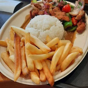 Pollo Saltado