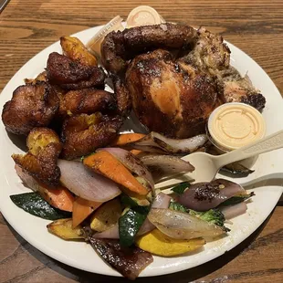 1/4 chicken White with 2 Sides