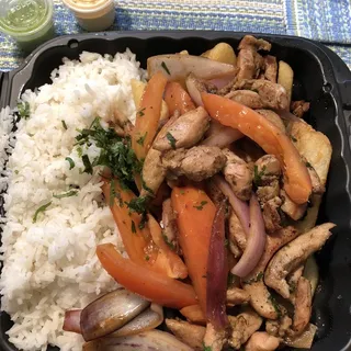 Pollo Saltado