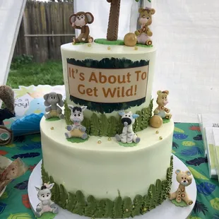 Dessert menu - red velvet with cream cheese and strawberry with chocolate