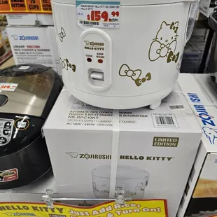 @Don Quijote; 8/6/2023.Cute H-Kitty Rice 5.5 Cups Warmer! I've seen these go for $99.00 on IG,when they 1st came out. Gr8 Housewarming gift!