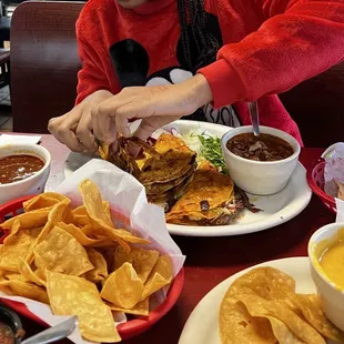 birria tocos, Guacamole 4oz, chips, cheese.