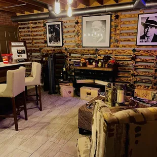 Seating and Lobby bar