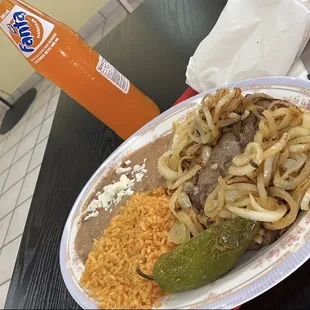 Bistec Encebollado
