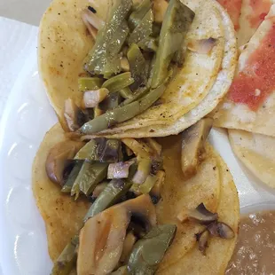 Nopales and mushroom tacos