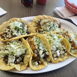 6 tacos (2 Carne Asada, 2 Al Pastor, 2 Pollo)