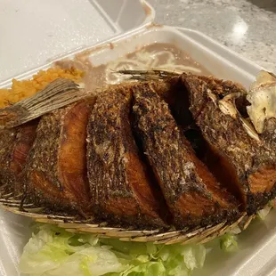 Mojarra Frita Plate