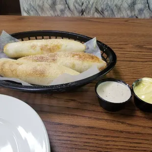 Excellent and huge breadsticks. Loved the garlic butter sauce