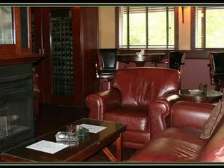 Toro’s Cigar Bar Bistro