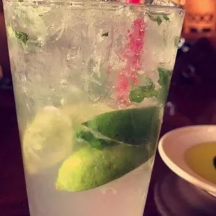Peach mojito it's delicious