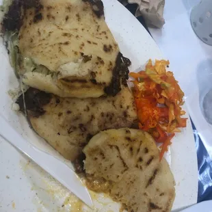 Pupusa Mixta Pupusa de Jalapeno y Queso Pupusa Frijol y Queso