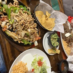 Chicken Fajitas and Bistec a La Mexicana