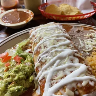 Always a great lunch here! The best wet burrito in Tulsa...