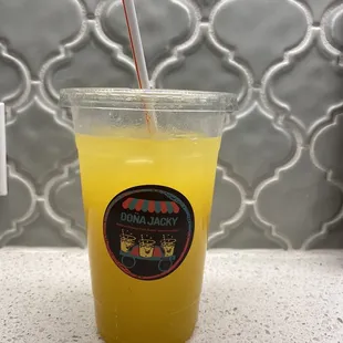 Mango y pina agua fresca