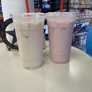 Horchata and strawberry and cream! Delicious!!! The ice cream was to die for! They make it in house! Come check this place out!