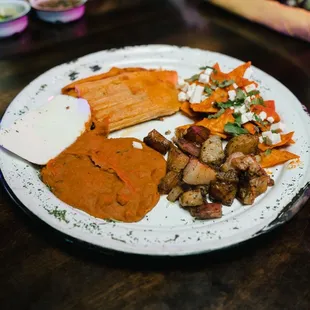 Chilaquiles rojos con chilaquiles