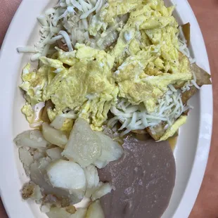 Green chilaquiles