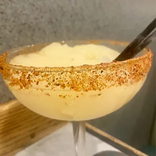 a close up of a margarita