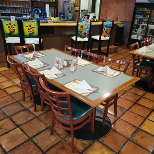 sushi and sashimi, interior