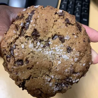 Salted Chocolate Chip Cookie