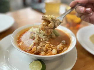 Bombera